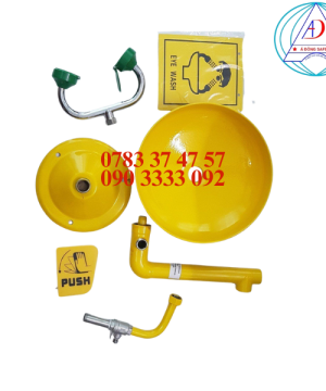 bon-rua-mat-khan-cap-gan-tuong-uk302