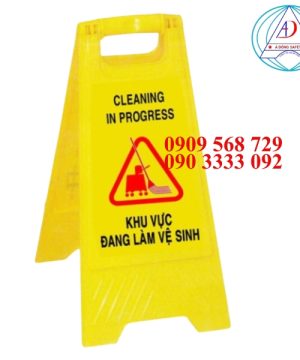 bien-bao-chu-a-khu-vuc-don-ve-sinh