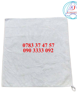 khan-lau-Microfiber