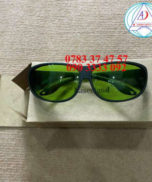 kinh-chong-tia-laser-SK-3-16010016
