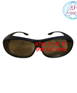 kinh-chong-tia-laser-SK-Co2-4-Gray