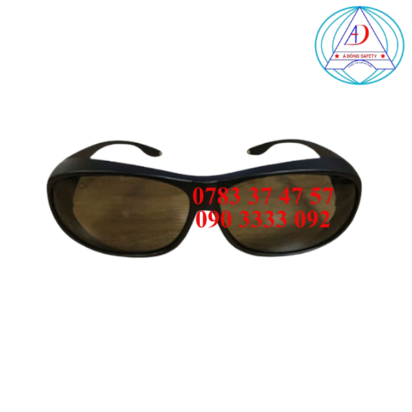 kinh-chong-tia-laser-SK-Co2-4-Gray kinh-chong-tia-laser-SK-Co2-4-Gray