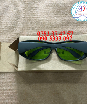 kinh-chong-tia-laser-SK-3-16010016